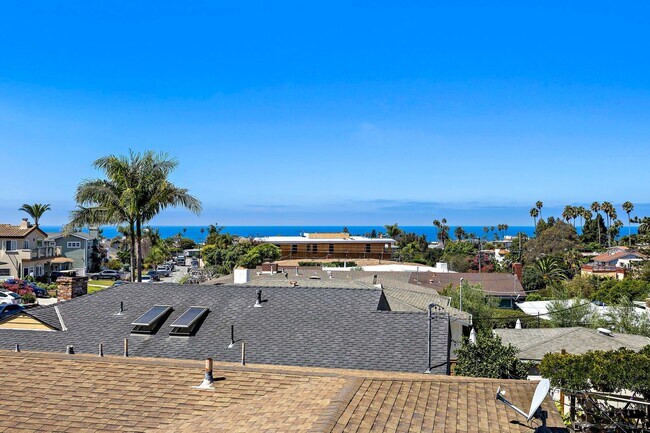 Building Photo - 114 Avenida Cadiz