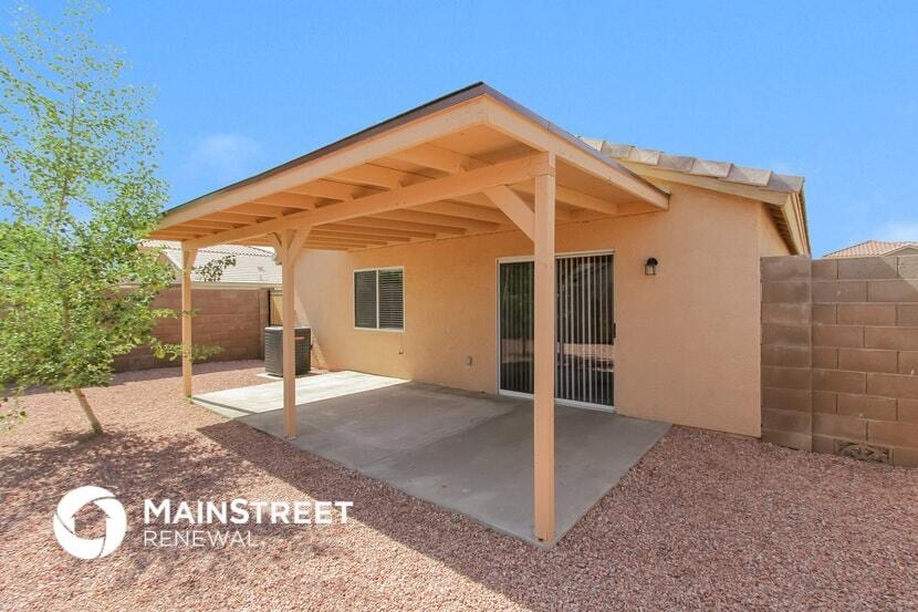 Building Photo - 11215 W Devonshire Ave