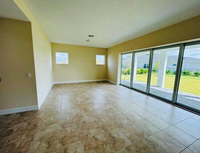 Building Photo - 5199 Liberty Ln