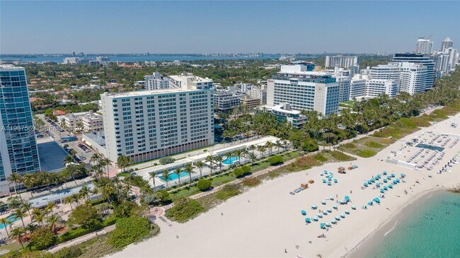 Building Photo - 2899 Collins Ave