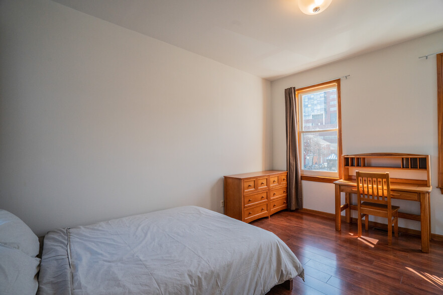 Second floor front bedroom - 505 North Washington Street