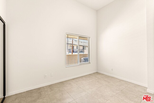 Building Photo - 3954 Bancroft St