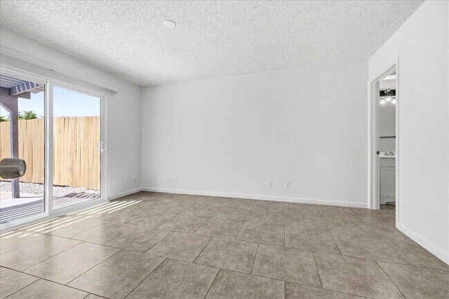 Building Photo - 31601 Avenida Maravilla