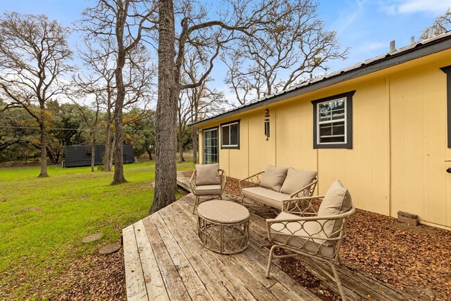 Building Photo - 28 W Inwood Forest Dr