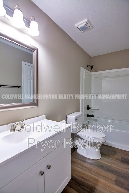 Building Photo - 5824 Moody Sawyer Rd