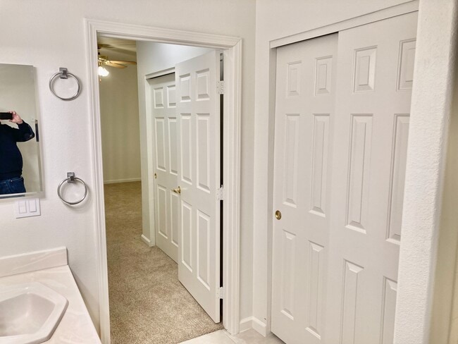 Master Bath 2 - 900 S Meadows Pky
