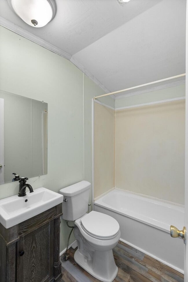 Building Photo - Peaceful Coastal Living Close to the Beach!