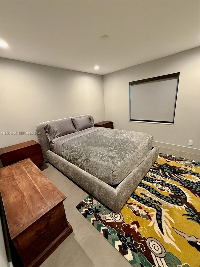 Building Photo - 1304 Stratford St