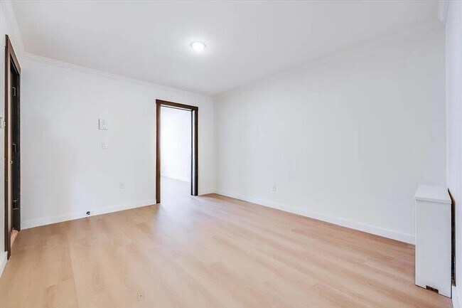 Building Photo - 608 Palisade Ave