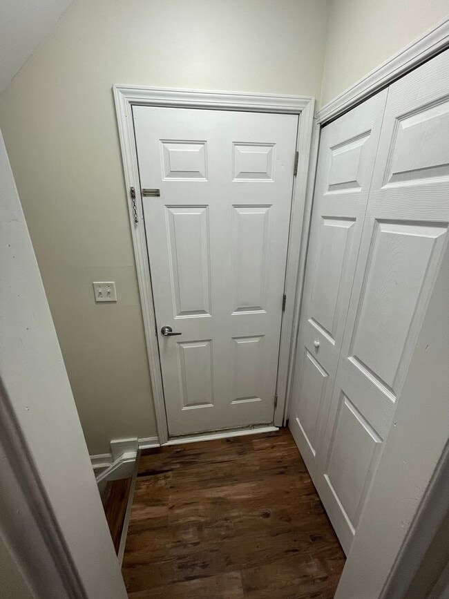 Building Photo - Beautiful home in Lathrup Village--3br/2.5ba/Basement/Attached Garage