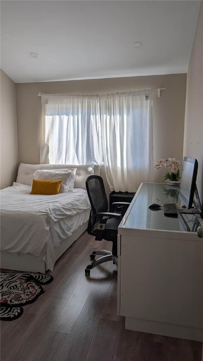 Building Photo - 23332 Vermont Ave