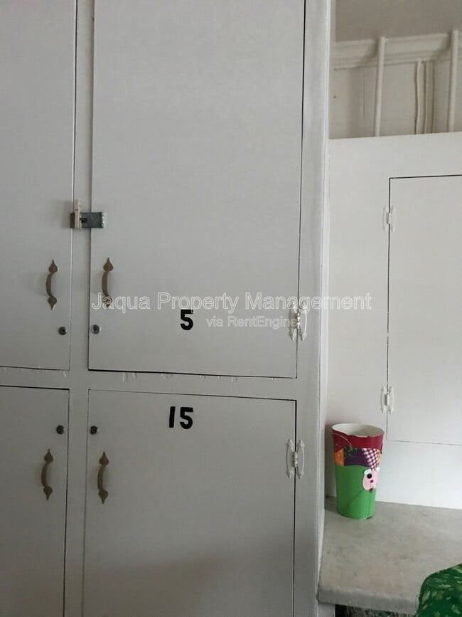 Building Photo - 4150 Ridge Rd