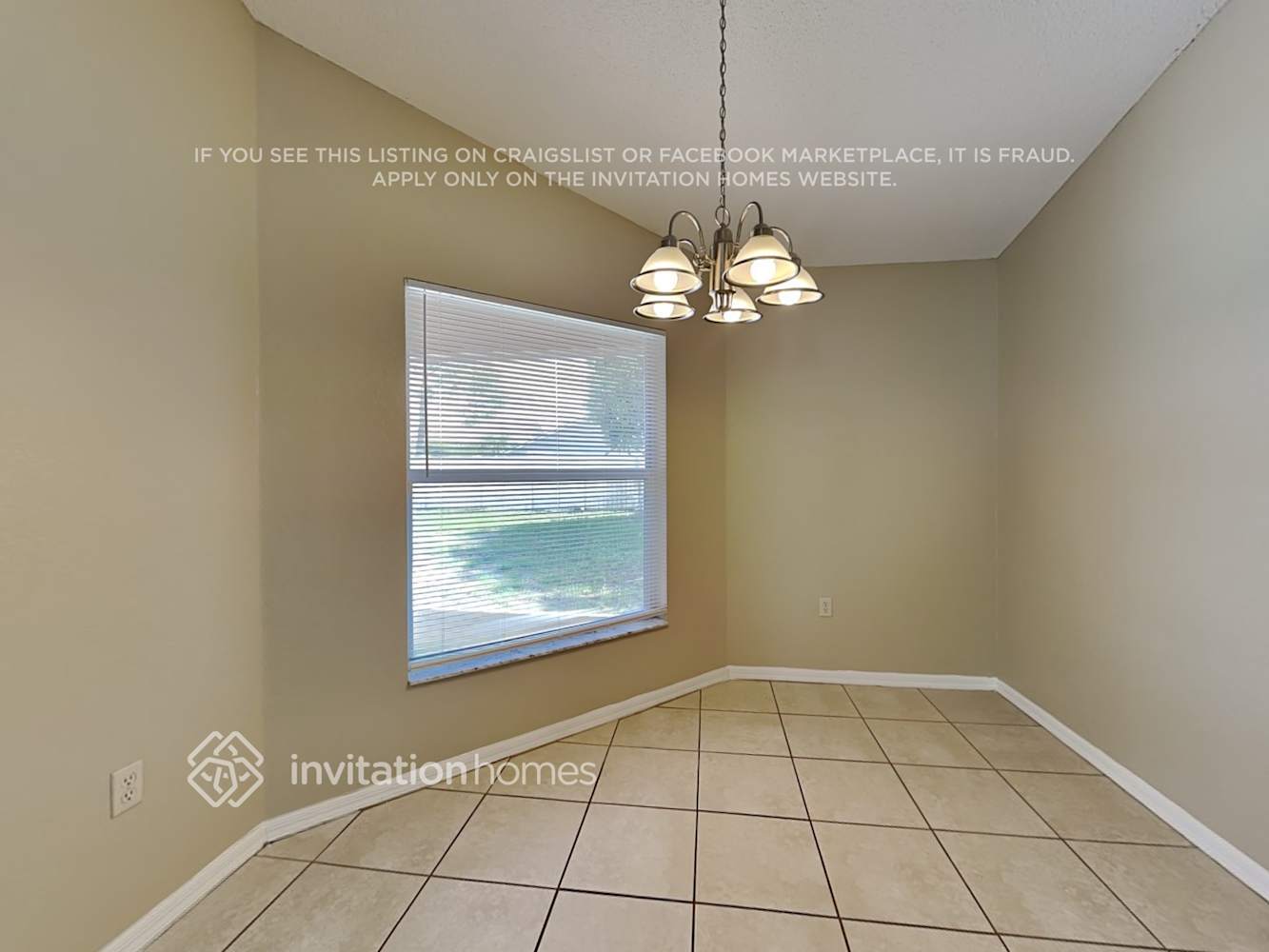 Building Photo - 819 Reflections Loop E