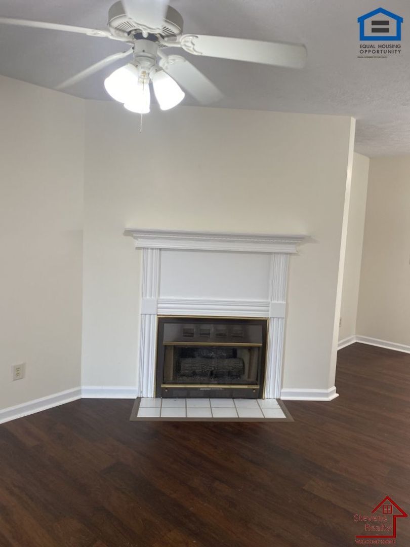 Building Photo - 306 Oriole Dr