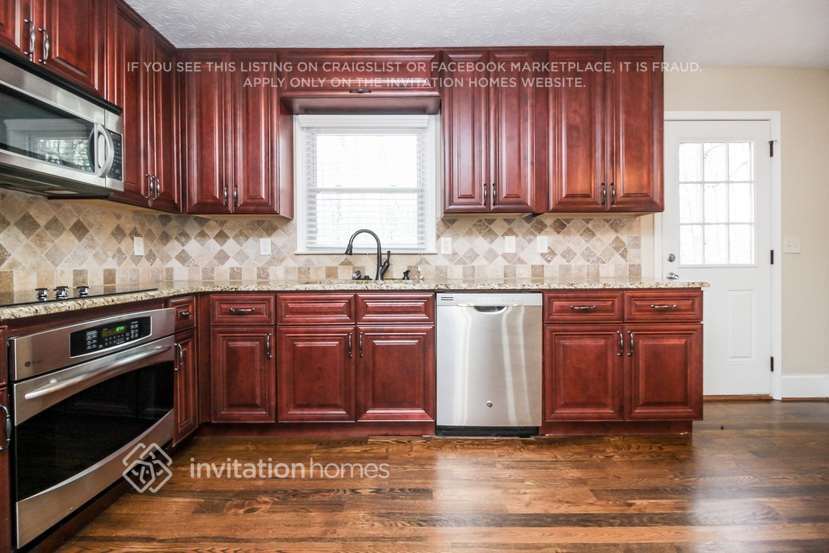 Building Photo - 1883 Guardian Way