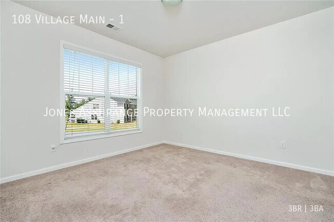 Building Photo - 108 Village Main