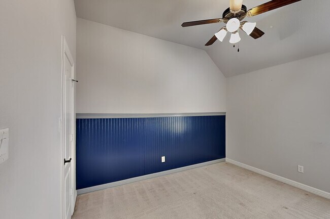 Building Photo - 601 Green Pointe Dr
