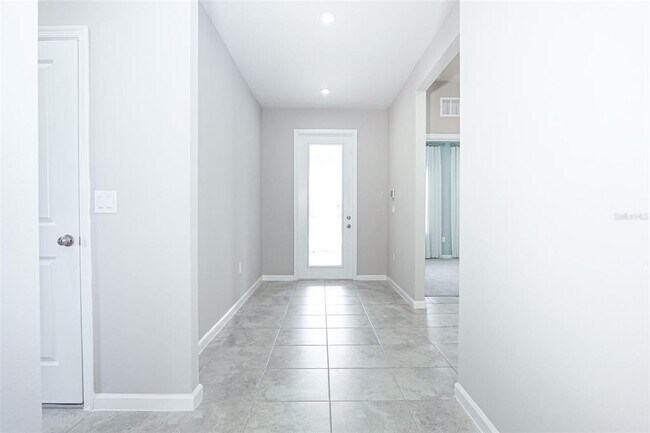 Building Photo - 1892 Basenji Dr