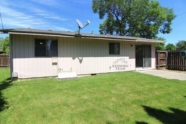 Building Photo - 1604 Swift Blvd