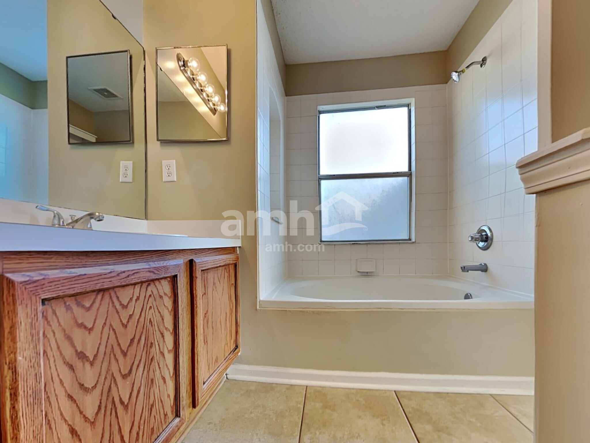 Building Photo - 4523 Deer Valley Dr