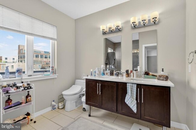 Building Photo - 1504 Earl St