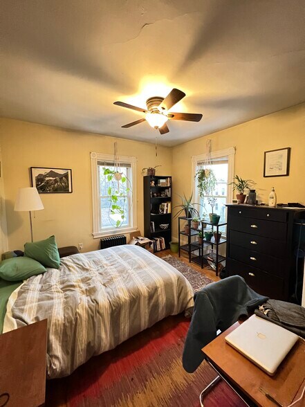 Building Photo - 42 Gorham St