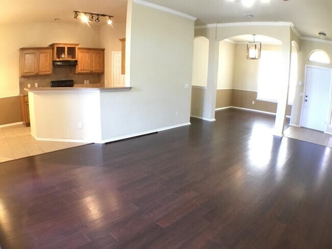Building Photo - 18001 Montoro Way