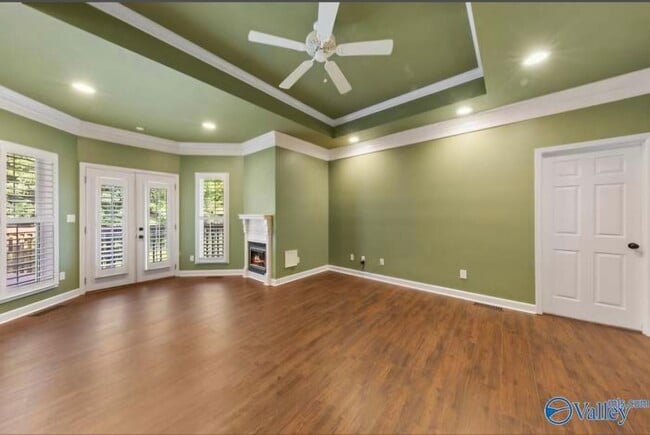 Building Photo - 104 Elm Cove