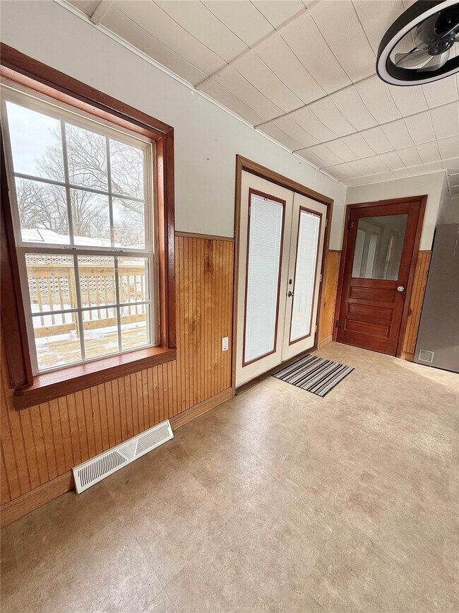 Building Photo - 56 Pine Trail