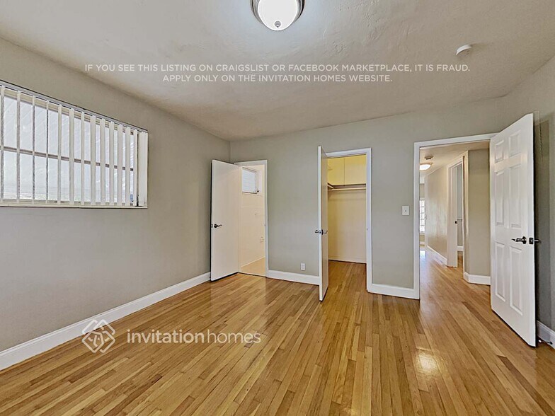 Building Photo - 7925 SW 22nd St