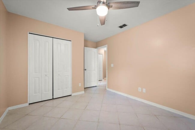 Building Photo - Beautiful 4BR Home with Fireplace, Screene...