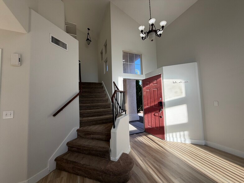 Building Photo - 4537 Switchback St