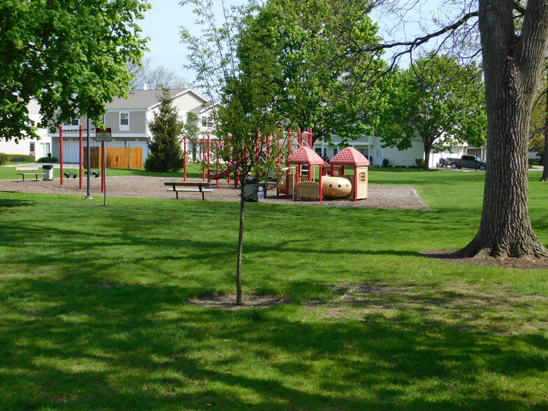 Playground - 1248 Mae Ct