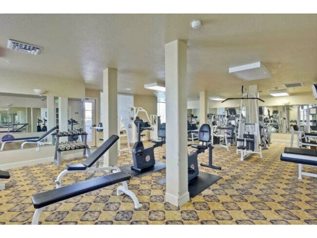 Building Photo - Resort-Style Condo Living at Villa Cortina