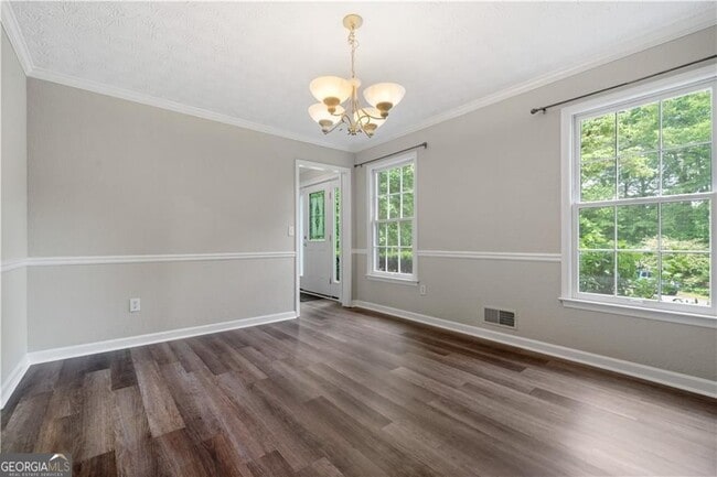 Building Photo - 4752 Forest Glen Ct NE