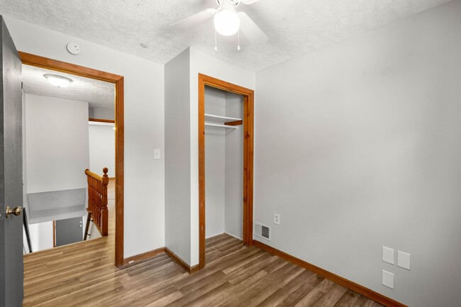 Building Photo - SCORE $500 OFF 1ST MONTH OF RENT! 2 bedroo...