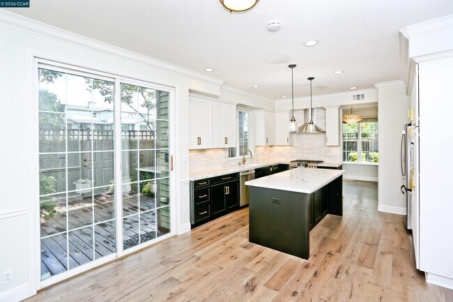 Building Photo - 1079 River Rock Lane