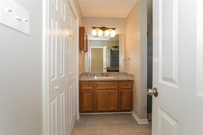 Building Photo - 28419 Champion Oaks Dr