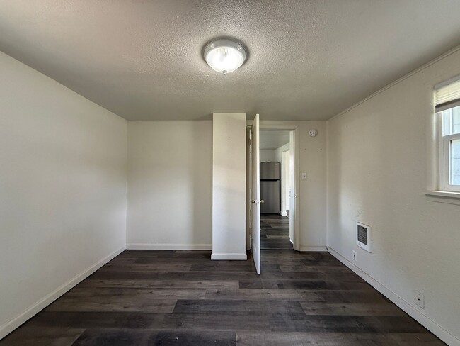 Building Photo - 20219