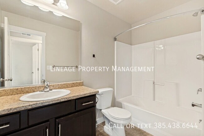 Building Photo - 11234 Summer Heights Dr