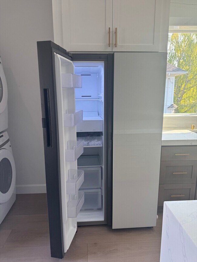 Building Photo - 1815 G St