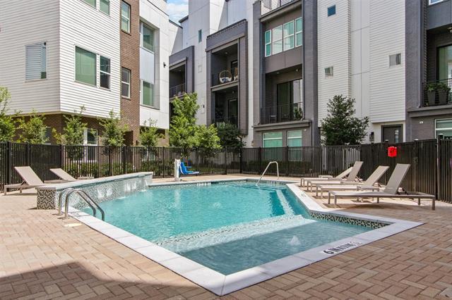 Building Photo - 381 E Greenbriar Ln