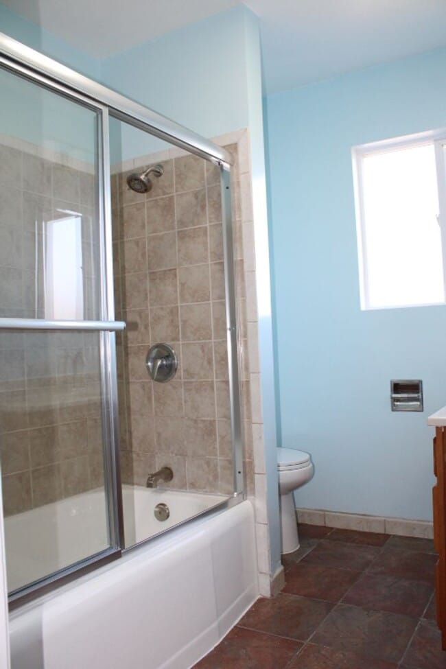 Building Photo - 319-325 21st St., Richmond, CA 94801