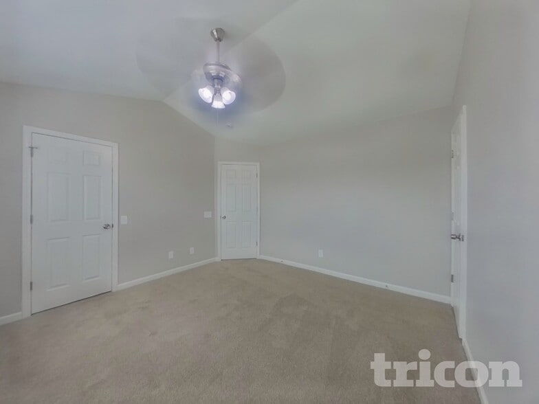 Building Photo - 1305 Peach Park Ln