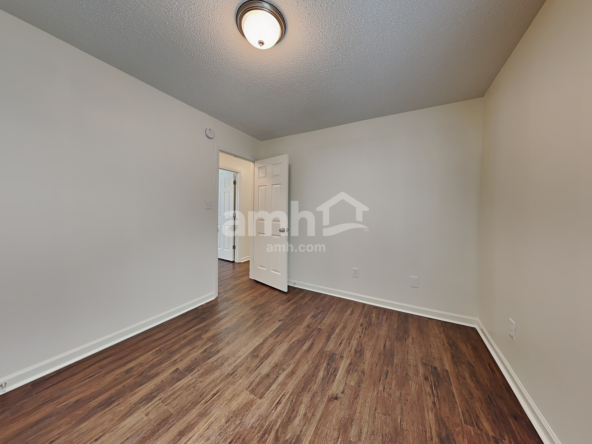 Building Photo - 135 Cabot Dr