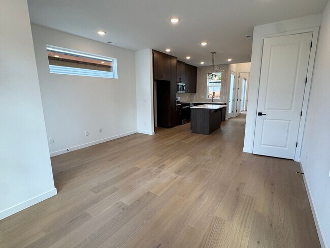 Building Photo - 11580 SW 47th Ave