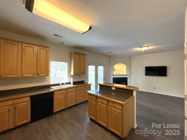 Building Photo - 10777 Essex Hall Dr