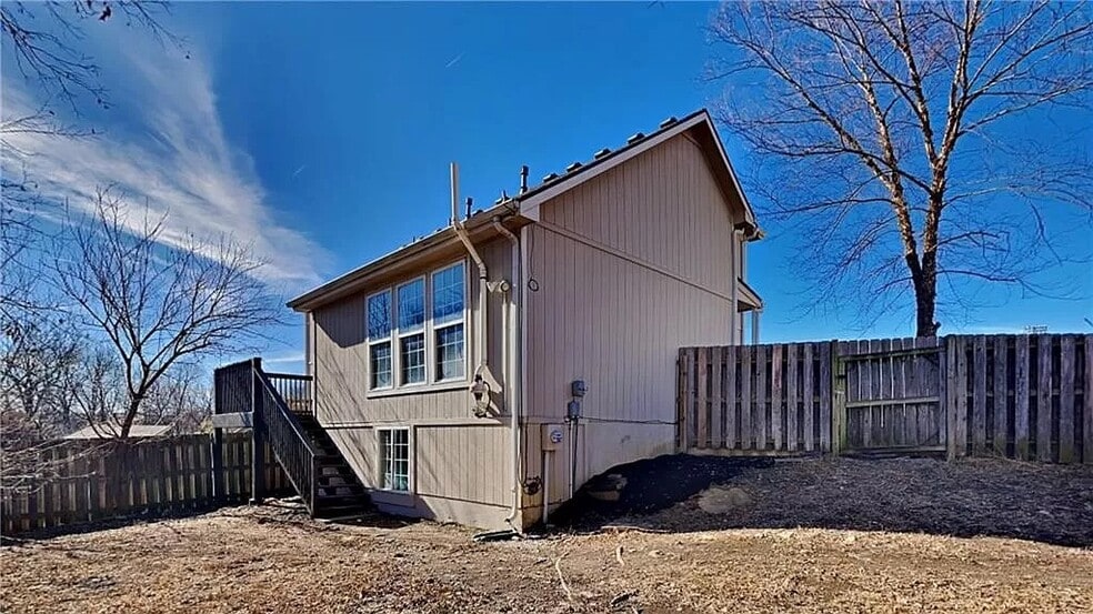 Building Photo - 21670 S Main St