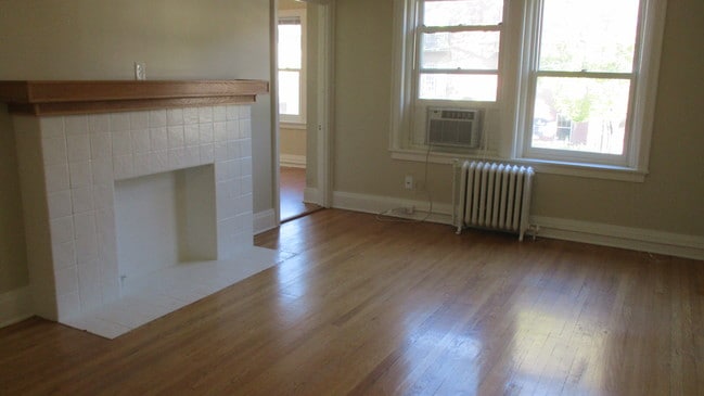 Building Photo - Mt. Vernon & Monticello