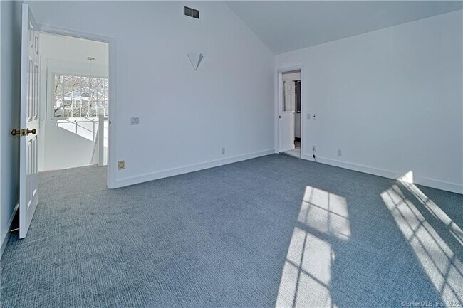 Building Photo - 230 Saugatuck Ave